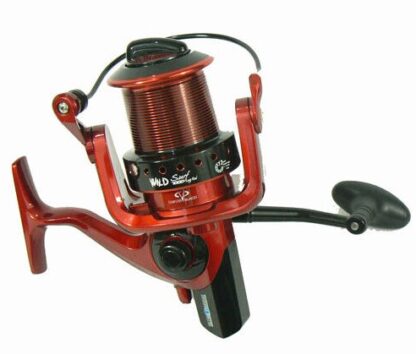Globe Fishing Wild Surf